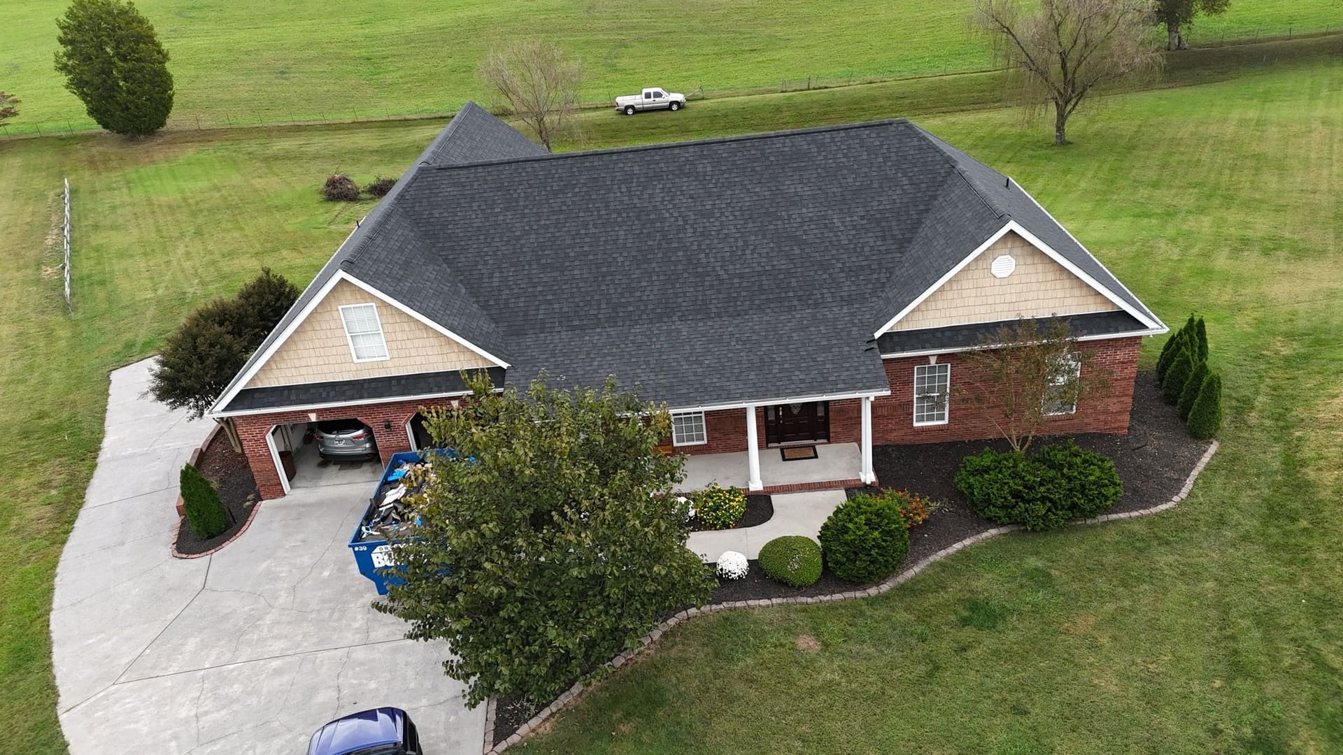 Roof Replacement with CertainTeed Landmark in Maryville image